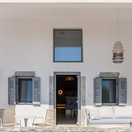 Casa Tholari Al Mare * Pera Gyalos