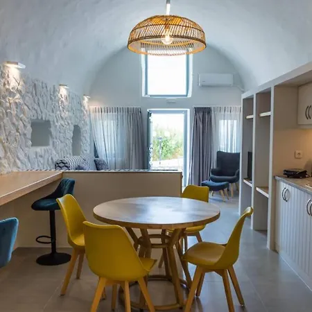 Semesterbostad Casa Tholari Al Mare Pera Gyalos