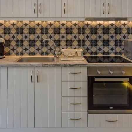 Casa Tholari Al Mare Semesterbostad Pera Gyalos